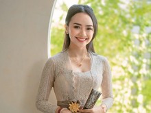 Senyuman Ayu Puspa Bikin Heboh dan Viral Gegara Tren Kim Seon Ho
