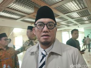 Video: Hasan Nasbi Mundur, Jubir Prabowo Ungkap Kriteria Kepala PCO Pengganti Video: Hasan Nasbi Mundur, Jubir Prabowo Ungkap Kriteria Kepala PCO Pengganti