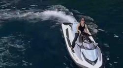 Seru Banget! Nih Aksi Fuji Main Jetski Di Danau Toba