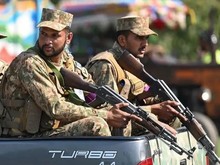 Pakistan Tembak Jatuh Drone Mata-mata India di Kashmir