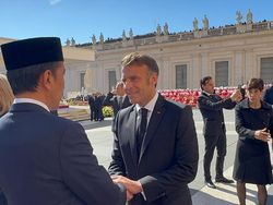 Jokowi Bertemu Macron-Trump di Vatikan, Dave Laksono: Beliau Kenal Akrab