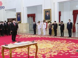 Sah! Hendrar Prihadi Resmi Jadi Kepala LKPP Usai Dilantik Jokowi