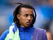 Liverpool Berburu Suksesor Alexander-Arnold, Kounde Masuk Radar