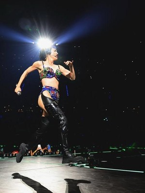 Potret Konser Katy Perry Panen Hujatan, Dianggap Cringe-Pakai Properti Murahan