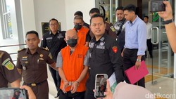 Diduga Korupsi Serat Optik, Kadis Kominfo Kalbar Jadi Tersangka-Ditahan