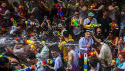 Pemesanan Hotel Lesu, Festival Songkran 2025 Tak Laku?