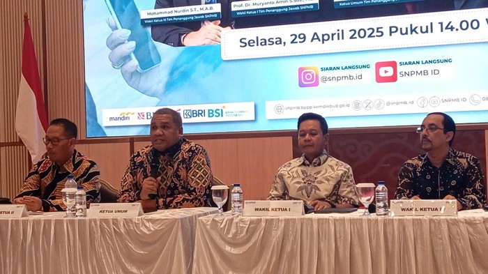 konferensi pers SNPMB: Kecurangan yang Terjadi Selama Pelaksanaan UTBK SNBT Sesi 1 hingga Sesi 2 pada Selasa (29/4/2025).