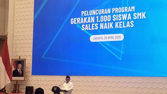 Mendikdasmen Abudl Muti di Peluncuran Program Gerakan 1.000 Sisswa SMK Sales Naik Kelas, Senin (28/4/2025) di Jakarta.