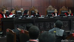 Gugatan Taolin-Yulianus Ditolak, Kuasa Hukum: Ada Disparitas di Putusan MK