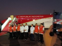 Perbincangan Singkat tapi Serius Jokowi-Danny di Makassar