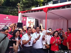 KPU Jateng Terima Pendaftaran Andika Perkasa-Hendrar Prihadi