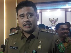 Bobby Minta Maaf karena Proyek Lampu Pocong Total Lost dan Viral