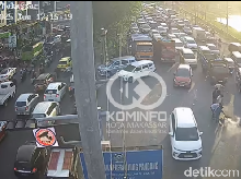 Ada Demo Depan Unhas, Lalin dari Urip ke Perintis Makassar Macet 3,5 Km